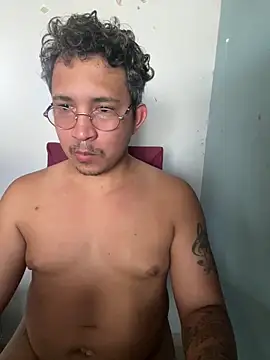 adelgado777 online show from 05/26/26, 05:20