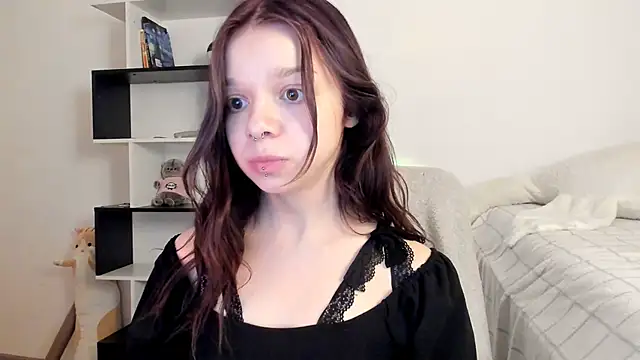 crystal lilith online show from 02/12/25, 03:16