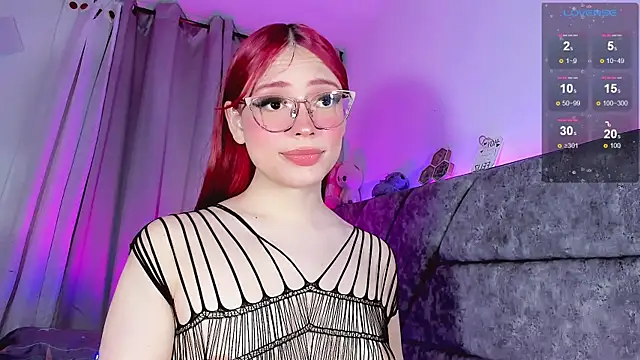 Snapshot of Valentina_Alba chatting on 11/30/25, 02:26 Valentina Alba online show from 11/30/25, 02:26