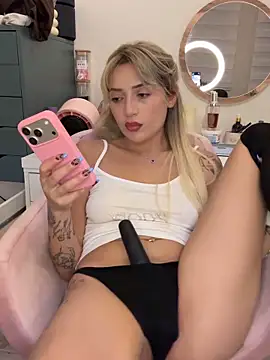 Snapshot of yaprakmericc chatting on 10/31/25, 07:48 yaprakmericc online show from 10/31/25, 07:48