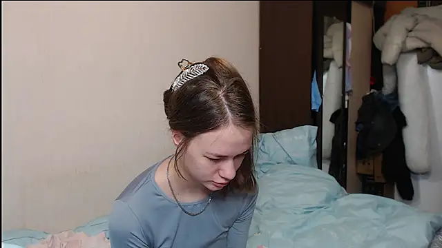 Snapshot of leila_bambi_ chatting on 02/16/25, 07:05 leila bambi online show from 02/16/25, 07:05