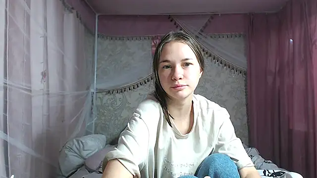 Snapshot of leila_bambi_ chatting on 11/22/25, 12:15 leila bambi online show from 11/22/25, 12:15