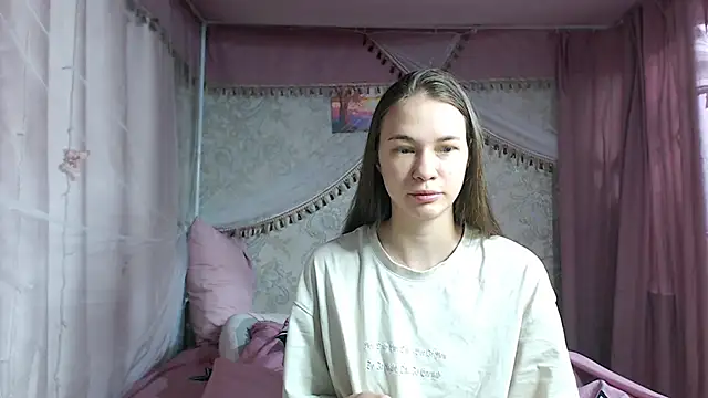 Snapshot of leila_bambi_ chatting on 11/27/25, 06:21 leila bambi online show from 11/27/25, 06:21