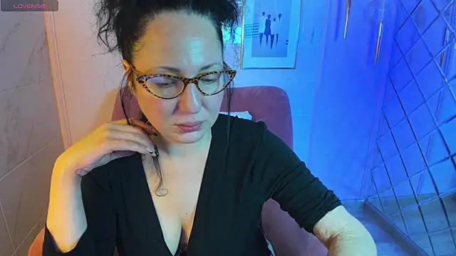 Snapshot of Anita_Muse chatting on 12/28/24, 05:25 Anita Muse online show from 12/28/24, 05:25