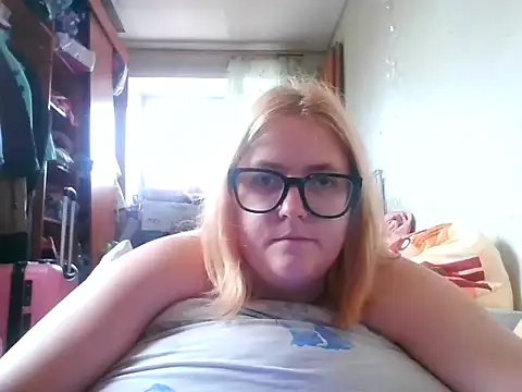 DesireMelissa online show from 10/13/25, 08:03