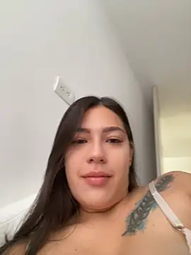 Snapshot of Latina_vanessa chatting on 02/06/25, 12:26 Latina vanessa online show from 02/06/25, 12:26