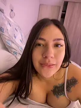 Latina vanessa online show from 02/26/25, 12:49