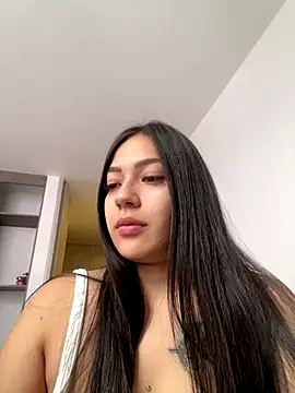 Snapshot of Latina_vanessa chatting on 10/12/25, 04:50 Latina vanessa online show from 10/12/25, 04:50