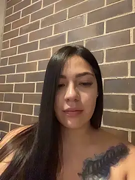 Latina vanessa online show from 05/04/26, 05:47
