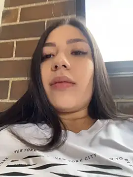 Latina vanessa online show from 05/04/26, 08:16