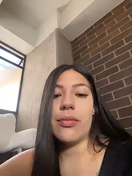 Latina vanessa online show from 05/06/26, 08:14