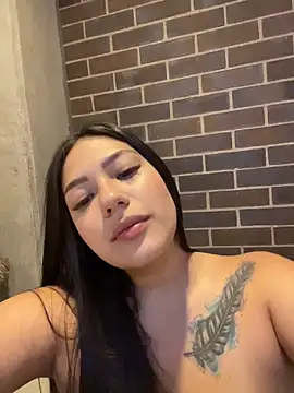 Latina vanessa online show from 05/12/26, 01:14