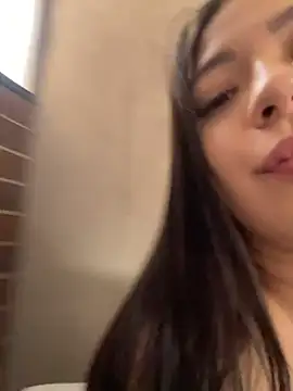 Latina vanessa online show from 05/27/26, 08:17