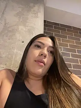 Latina vanessa online show from 07/27/26, 10:28