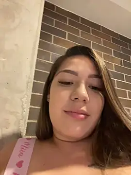 Latina vanessa online show from 08/04/26, 03:21