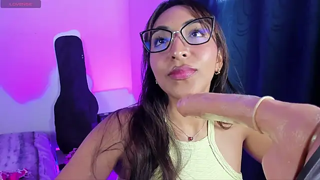 Snapshot of Leticia_brownn1 chatting on 03/10/25, 04:35 Leticia brownn1 online show from 03/10/25, 04:35