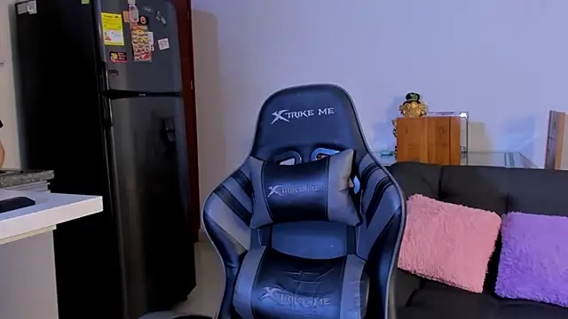 Amypond   online show from 04/11/26, 07:29