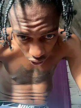 Larry-n-clouds online show from 11/22/25, 03:11