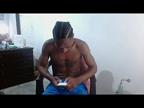 Larry-n-clouds online show from 06/07/26, 02:16