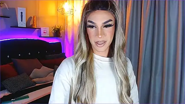 Snapshot of camila_hootie chatting on 01/22/25, 03:20 camila hootie online show from 01/22/25, 03:20