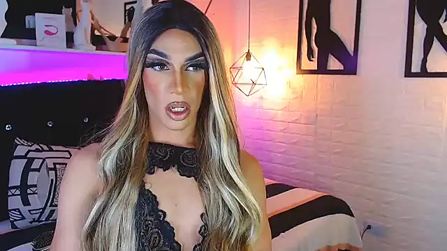 Snapshot of camila_hootie chatting on 02/05/25, 06:46 camila hootie online show from 02/05/25, 06:46