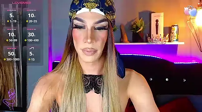 Snapshot of camila_hootie chatting on 02/20/25, 08:50 camila hootie online show from 02/20/25, 08:50