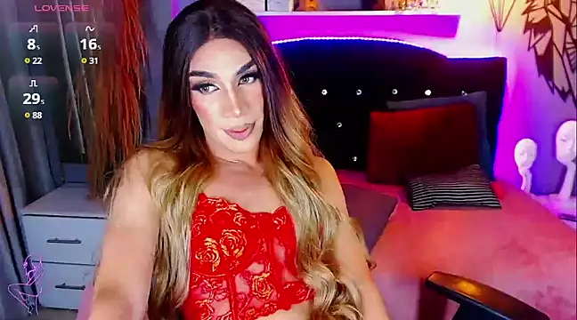 Snapshot of camila_hootie chatting on 03/16/25, 06:42 camila hootie online show from 03/16/25, 06:42