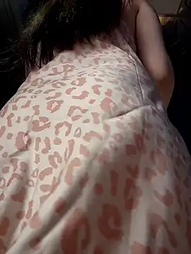 Asianpie  online show from 05/13/26, 12:30