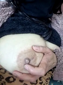 Snapshot of Rozittaa chatting on 02/23/25, 10:20 Rozittaa online show from 02/23/25, 10:20