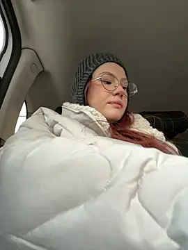 Snapshot of RinaCat chatting on 12/27/24, 05:20 RinaCat online show from 12/27/24, 05:20