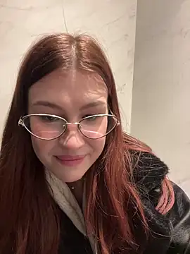 Snapshot of RinaCat chatting on 12/31/24, 08:26 RinaCat online show from 12/31/24, 08:26