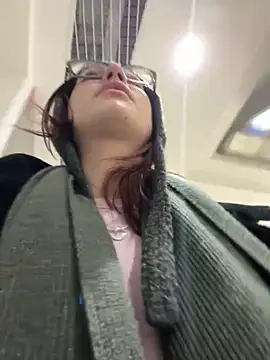 Snapshot of RinaCat chatting on 01/16/25, 08:33 RinaCat online show from 01/16/25, 08:33