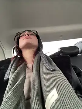 Snapshot of RinaCat chatting on 01/21/25, 08:19 RinaCat online show from 01/21/25, 08:19