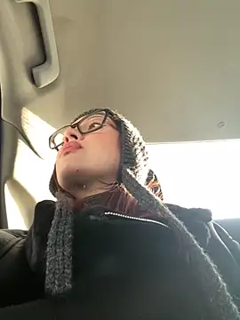 Snapshot of RinaCat chatting on 02/06/25, 05:25 RinaCat online show from 02/06/25, 05:25