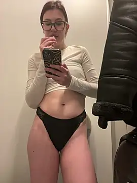 Snapshot of RinaCat chatting on 02/08/25, 08:20 RinaCat online show from 02/08/25, 08:20