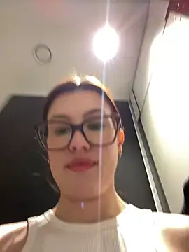 Snapshot of RinaCat chatting on 02/16/25, 08:32 RinaCat online show from 02/16/25, 08:32