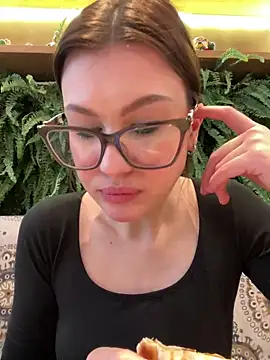 Snapshot of RinaCat chatting on 03/01/25, 08:23 RinaCat online show from 03/01/25, 08:23