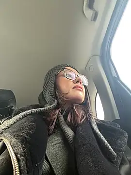 Snapshot of RinaCat chatting on 03/05/25, 05:29 RinaCat online show from 03/05/25, 05:29