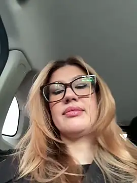 Snapshot of RinaCat chatting on 09/14/25, 05:17 RinaCat online show from 09/14/25, 05:17