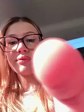 Snapshot of RinaCat chatting on 09/18/25, 05:09 RinaCat online show from 09/18/25, 05:09