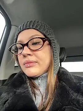 Snapshot of RinaCat chatting on 11/14/25, 05:39 RinaCat online show from 11/14/25, 05:39