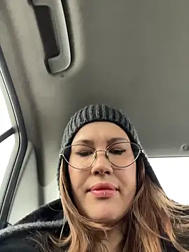 Snapshot of RinaCat chatting on 11/24/25, 05:51 RinaCat online show from 11/24/25, 05:51