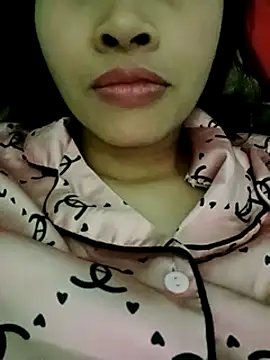 Snapshot of Hana_love20 chatting on 01/17/25, 02:18 Hana love20 online show from 01/17/25, 02:18