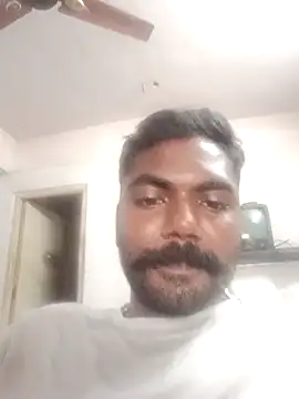 Snapshot of TamizhanKishwin7 chatting on 11/17/25, 09:48 TamizhanKishwin7 online show from 11/17/25, 09:48