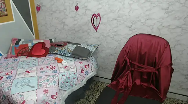 Snapshot of Georgina_Copper chatting on 02/06/25, 04:58 Georgina Copper online show from 02/06/25, 04:58