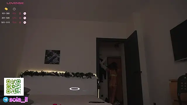 Snapshot of Sola_LI chatting on 01/27/25, 12:48 Sola LI online show from 01/27/25, 12:48