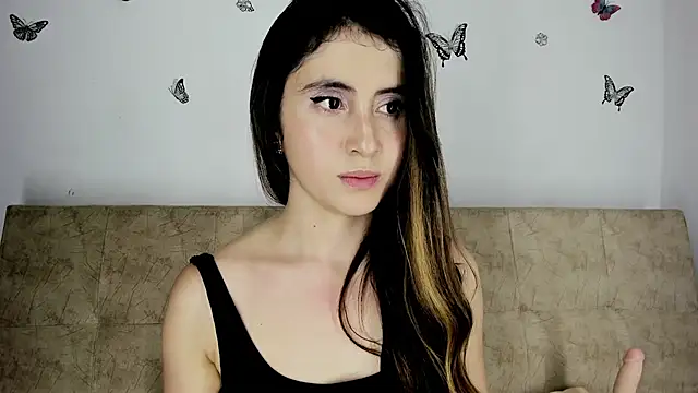 Snapshot of Nicol_Swift_ chatting on 12/16/24, 05:49 Nicol Swift online show from 12/16/24, 05:49