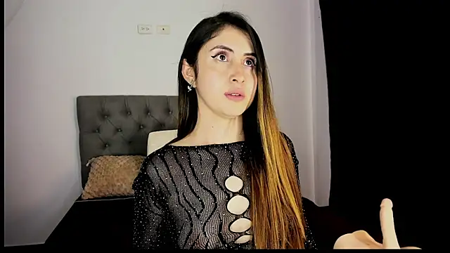 Snapshot of Nicol_Swift_ chatting on 02/03/25, 08:35 Nicol Swift online show from 02/03/25, 08:35