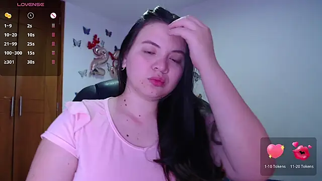 Snapshot of Sarahros1 chatting on 01/17/25, 05:21 Sarahros1 online show from 01/17/25, 05:21