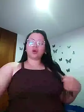 Snapshot of Sarahros1 chatting on 01/29/25, 02:19 Sarahros1 online show from 01/29/25, 02:19